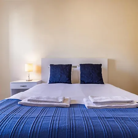 Joao Azevedo Coutinho Daire *